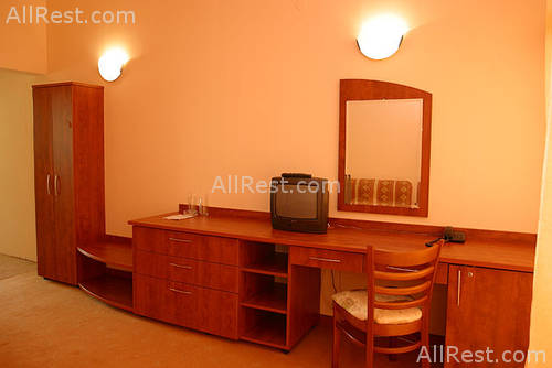 Luna Hotel 4